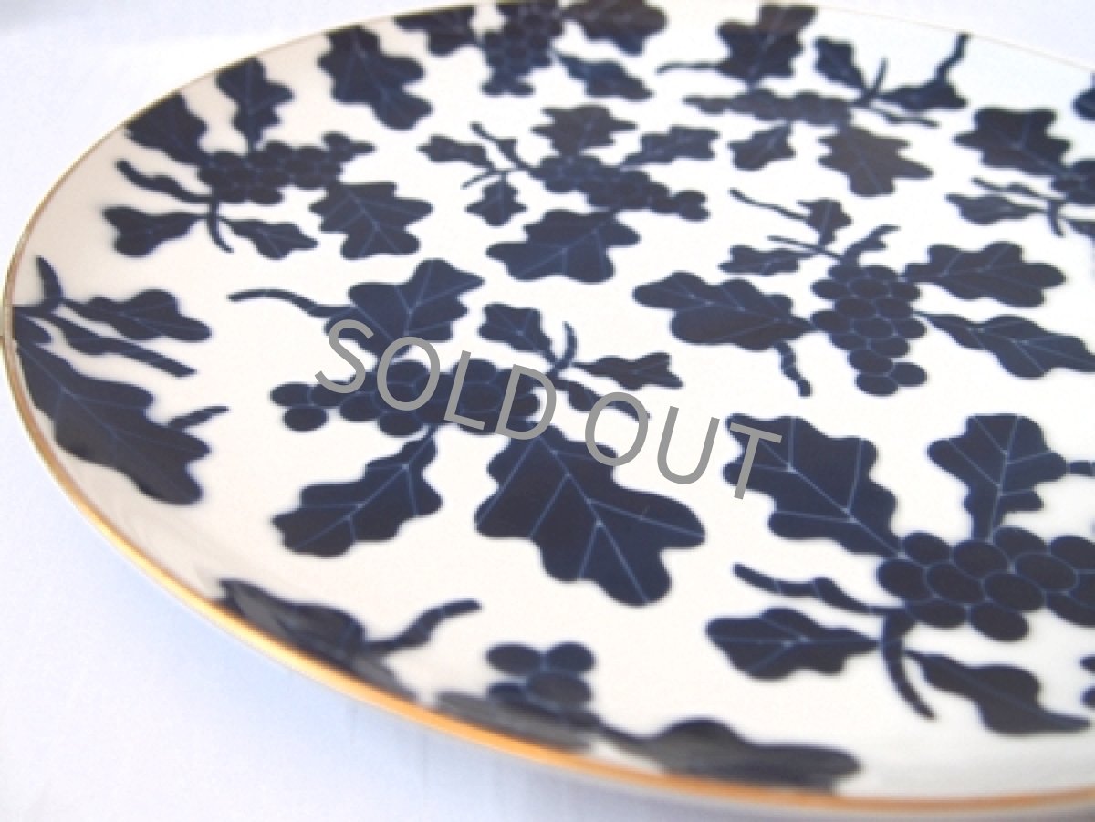 画像2: 深川製磁　ディナー皿　ぶどう 金彩  26cm 有田焼 (2)