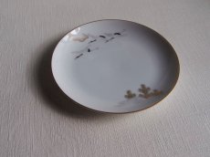 画像5: 深川製磁　銘々皿　鶴松 金彩  16cm (5)