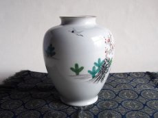 画像4: 深川製磁　花瓶 鶴文　丈19.5cm (4)