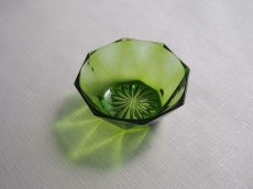 画像2: 曽我ガラス 　硝子小鉢　夕顔 11.5cm 緑 (2)