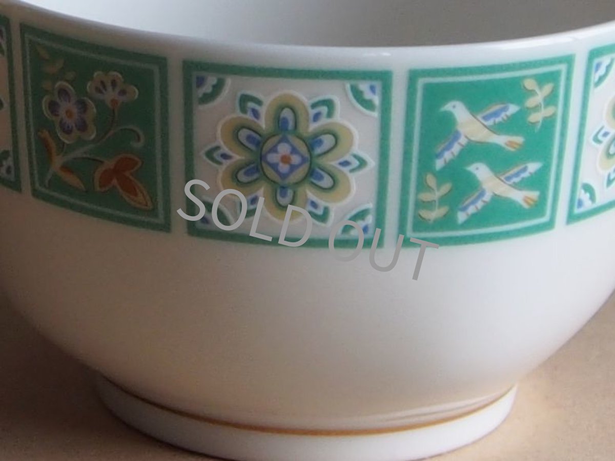 画像9: ノリタケ アイボリーチャイナ　　変形 湯呑　　緑 鳥花 (9)