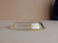 画像10: レトロ パイレックス　耐熱ふち飾り皿 小 15cm ひまわり 日本製 (10)
