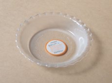 画像2: パイレックス 岩城硝子　耐熱ふち飾り皿 小 15cm 型板凹凸 日本製 (2)