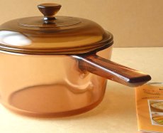 画像10: VISION コーニング社 直火用ガラス片手鍋 アンバー1.5L (10)