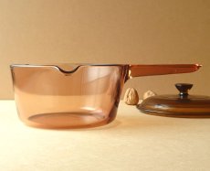 画像15: VISION コーニング社 直火用ガラス片手鍋 アンバー1.5L (15)