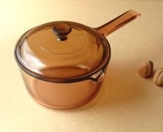 画像8: VISION コーニング社 直火用ガラス片手鍋 アンバー1.5L (8)