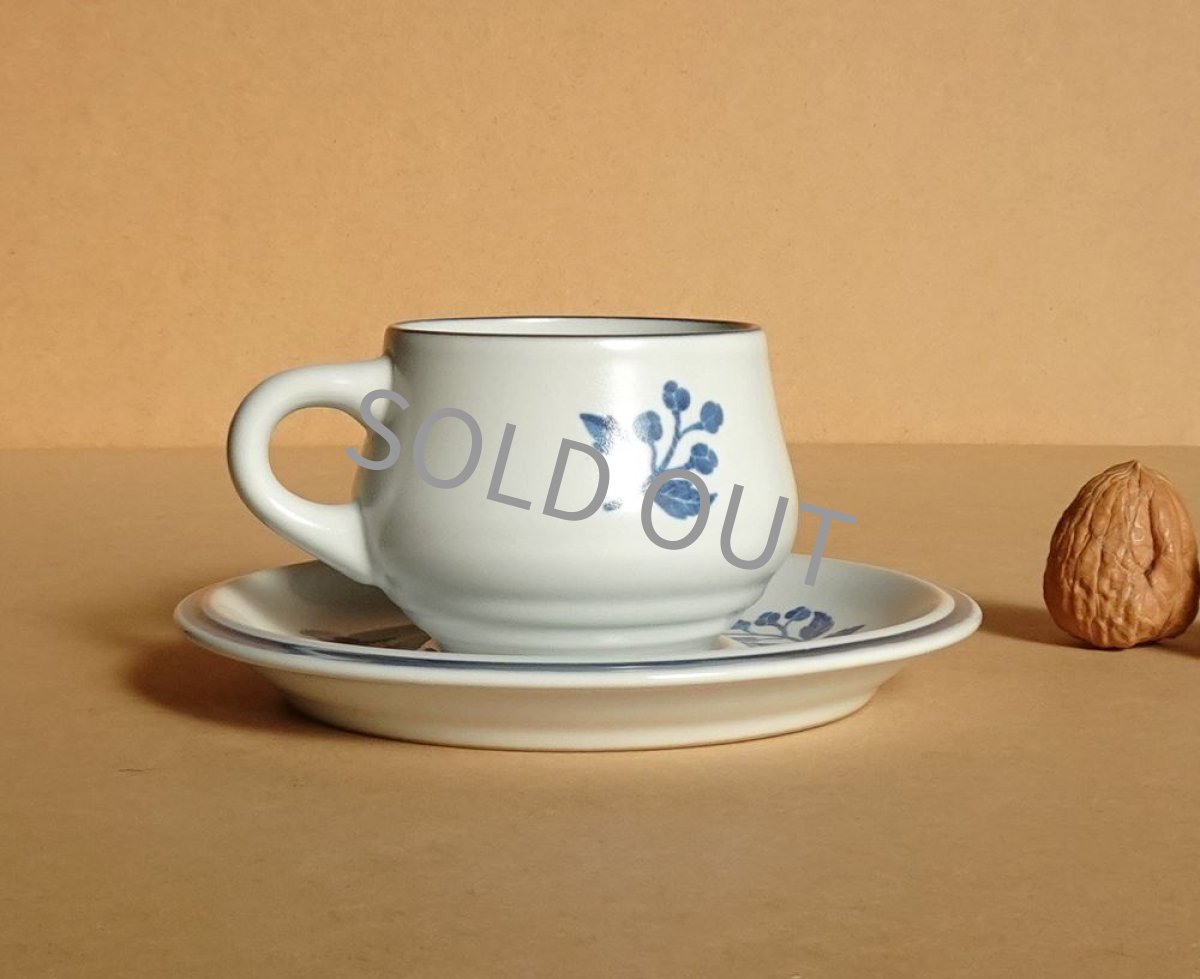 画像3: ノリタケ ストーンウェア　カップ＆ソーサー 青実 先細 (3)
