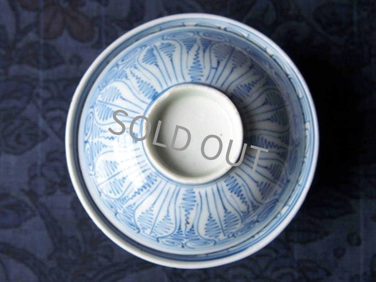 画像2: 古伊万里　蓋付飯碗　染付線描 花 江戸後期 9cm (2)