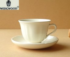 画像1: ウェッジウッド クイーンズプレーン カップ＆ソーサー 英国製 (1)