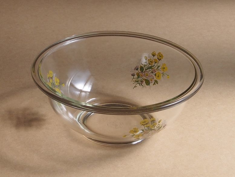 SHOP偶然と必然の間 PYREX BOWL 25cm FLOWER MADE IN JAPAN